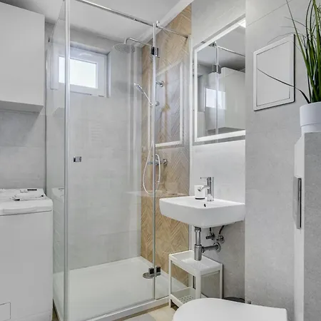 Klosna 7 By Homeprime Wrocław