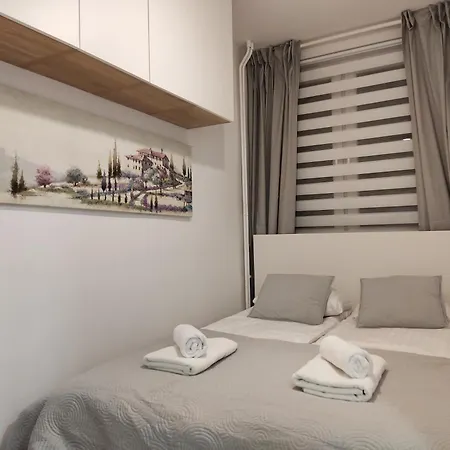 Klosna 7 By Homeprime Wrocław